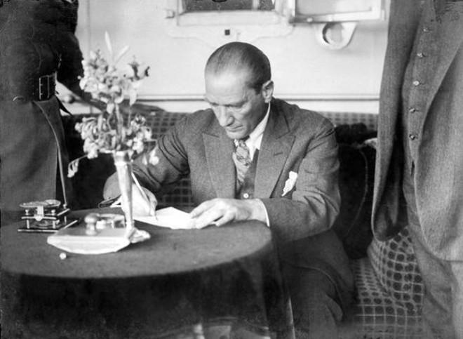 Ozkok Utanmasa Ataturk U Asagilayacak Takvim