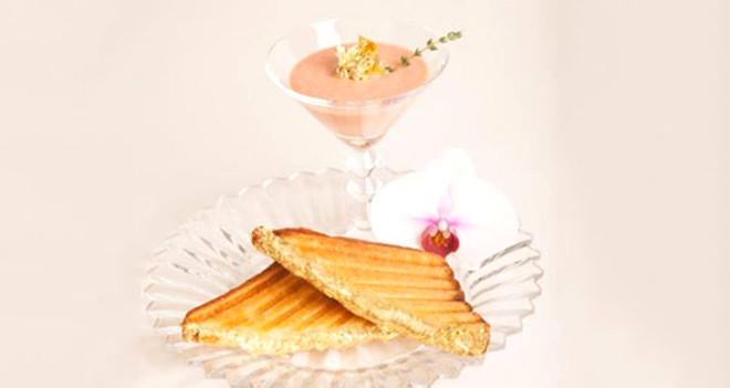 BİR TOST DÜŞÜNÜN Kİ FİYATI BİN 140 TL