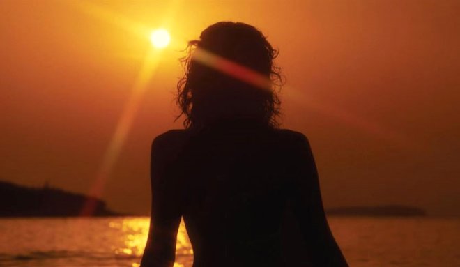 Dünyaca Ünlü Çıplaklar Plajı, Erozyona Sebep Oluyor Diye Cinsel İlişkiye Girmeyi Yasakladı