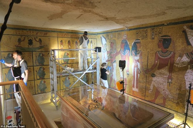 Firavun Tutankhamun'un, Mumyalanmış Yüzü ve Ayakları İlk Kez Görüntülendi
