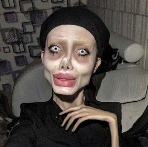 makyaj ve photoshopla kendini korkunc