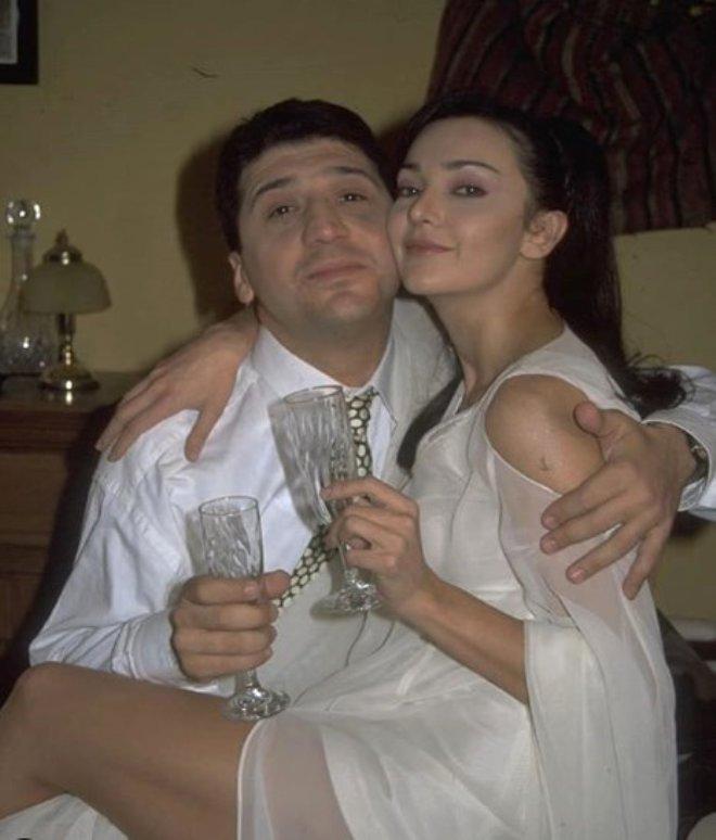 Demet Akalın'ın Doğum Günü Kutlaması Faciaya Dönüştü! İşte Ünlülerin En İlgi Çekici Nostaljik Fotoğrafları
