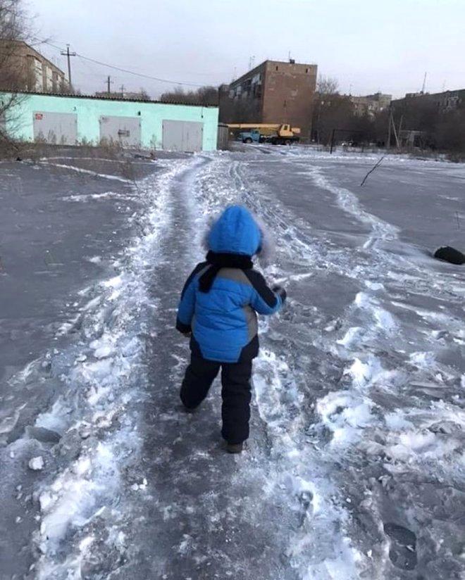 Sibirya'ya Siyah Kar Yağdı, Görenler Şaşkına Döndü