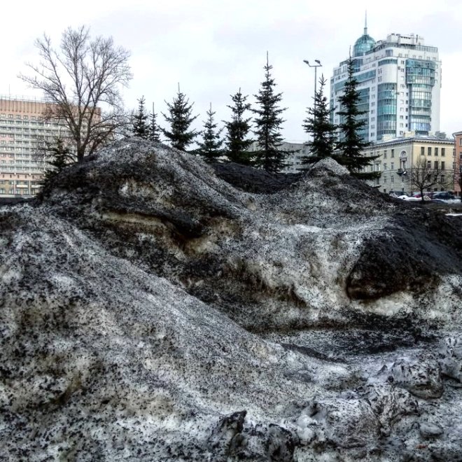 Sibirya'ya Siyah Kar Yağdı, Görenler Şaşkına Döndü