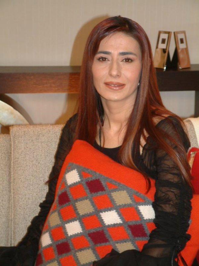 Pavyondan Kurtardığı Yıldız Tilbe'yi, Aşık Olduğu Adamla Bastı!