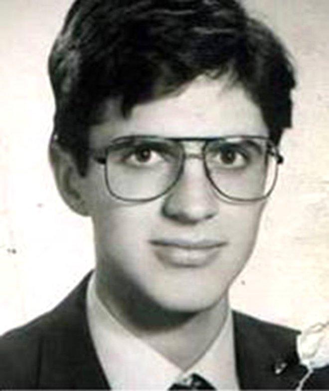 Fotoğraftaki İsmin Kim Olduğunu Öğrenen Şaşıp Kalıyor! İşte Ünlülerin Çocukluk Halleri