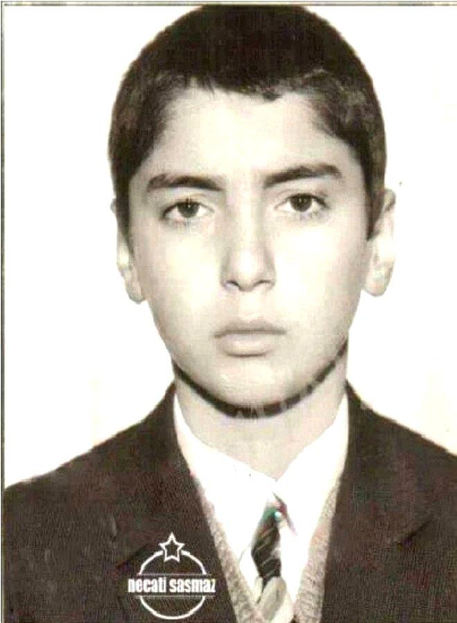 Fotoğraftaki İsmin Kim Olduğunu Öğrenen Şaşıp Kalıyor! İşte Ünlülerin Çocukluk Halleri