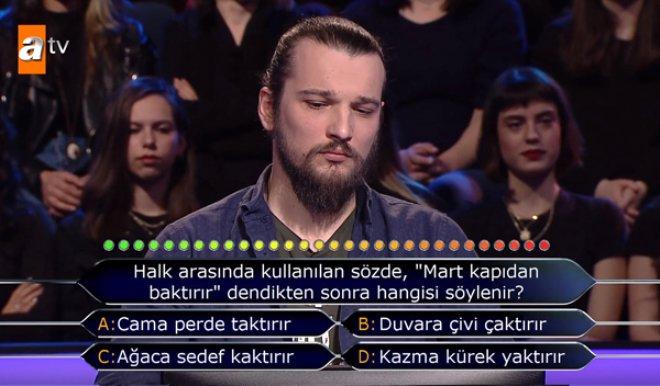 Ünlü YouTuber, Kim Milyoner Olmak İster Yarışmacısının Başını Yaktı