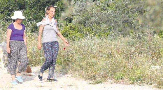 Bir zamanların asi rock şarkıcısıydı, şimdi köyde sakin bir hayat yaşıyor