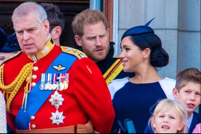 Prens Harry'nin, eşi Meghan'ı uyarması sosyal medyanın diline düştü!