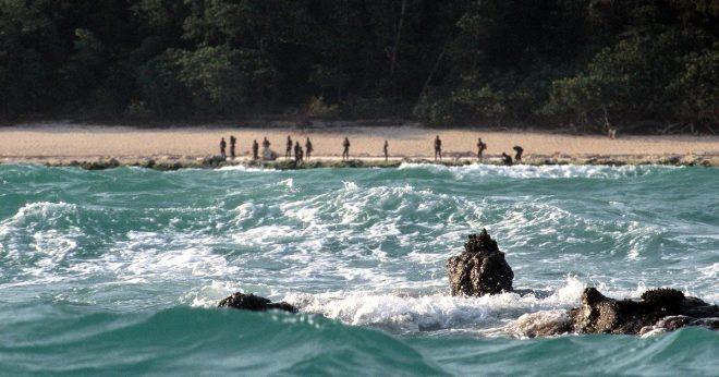 Yaklaşanı öldürüyorlar! İşte dünyanın en izole kabilesi: Sentinelese