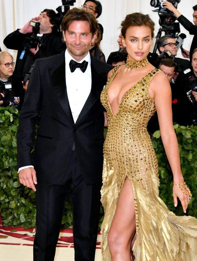 Oscar romantizminin yerinde yeller esiyor! Lady Gaga yeni sevgilisini öpücüklere boğdu