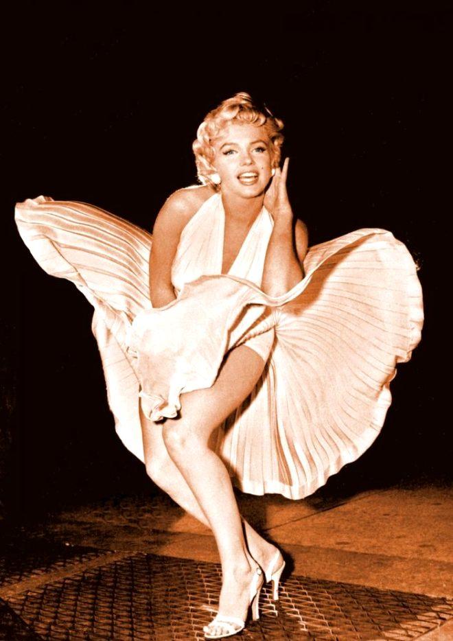 Güzelliğiyle bir döneme damga vuran Marilyn Monroe'nun cesediyle ilgili şoke eden gerçek, yıllar sonra ortaya çıktı!