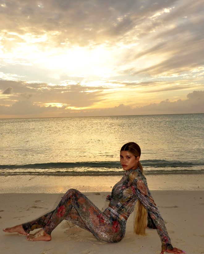 Dünyaca ünlü model, tatil paylaşımlarıyla Instagram'ı sallıyor!
