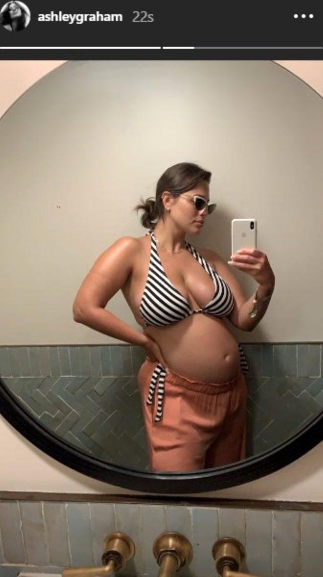 ''Mutlu evliliğin sırrı cinsel ilişkidir'' diyen ünlü model, hamilelik pozuyla Instagram'ı salladı!