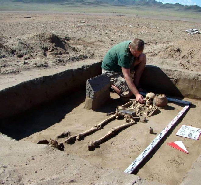 2 bin 100 yıllık mezardan çıkan şey, arkeologları şaşkına çevirdi!