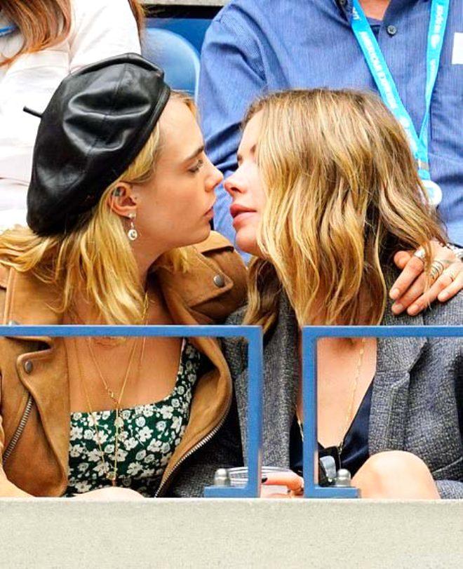 Ünlü model Cara Delevigne ve sevgilisi Ashley Benson, öpüşmeye doyamadı!