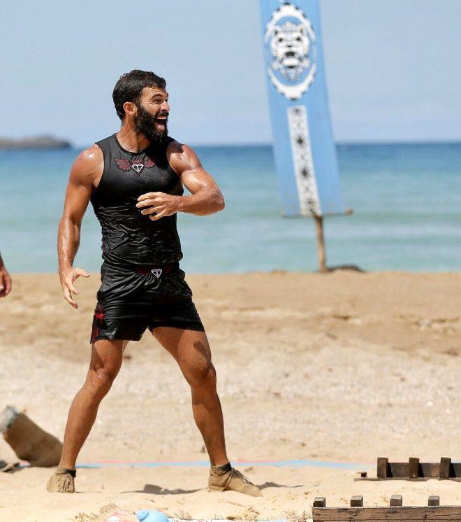 Mersin'den başlayıp ABD'ye uzanan başarı! Turabi'nin posterleri Times Meydanı'na asıldı