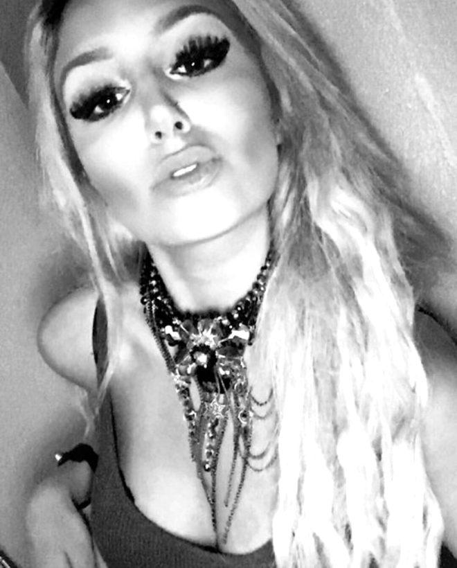 Her şey Barbie'ye benzemek için! Estetik operasyonlara yılda 104 bin TL harcıyor