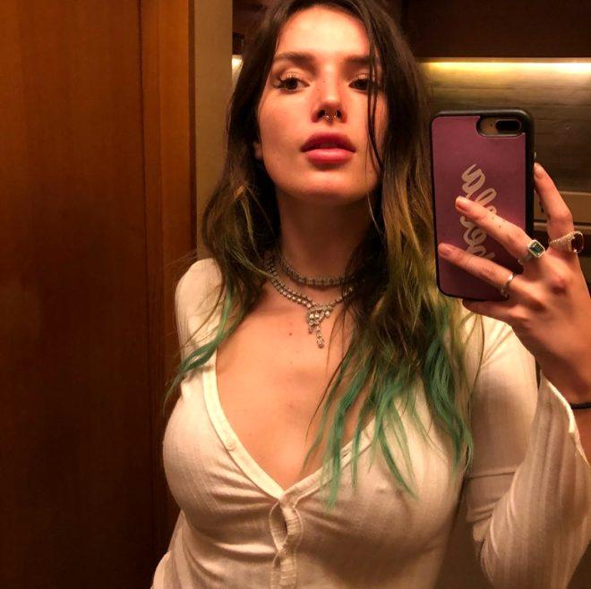 ABD'li oyuncu Bella Thorne, duş aldığı anları videoya çekti, beğeni yağmuruna tutuldu!