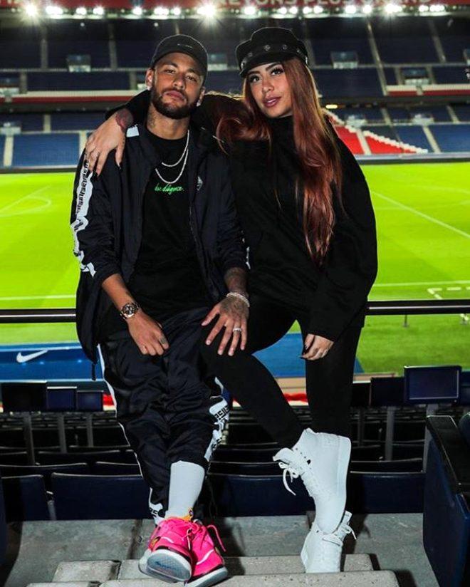 Ünlü futbolcu Neymar'ın kız kardeşi modelleri aratmıyor! Instagram pozları yürek hoplattı