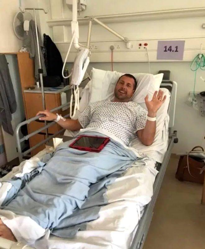 İngiltere'de koronavirüsten ölen en genç kişi oldu! 45 yaşındaki adam 6 gün içinde hayatını kaybetti.