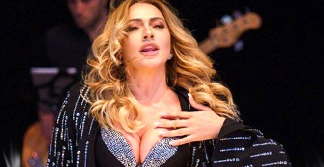 Hadise karantina dinlemedi! Kuaförünü ayağına çağırıp kesenin ağzını açtı