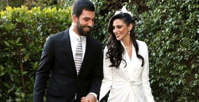Aslıhan Doğan Turan, giyinme odasını gösterdi! Servet değerindeki çanta ve ayakkabıları dikkat çekti