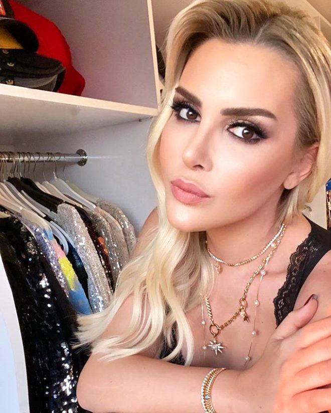 Sosyal medya fenomeni Selin Ciğerci, aylık kazancı ile dudak uçuklattı