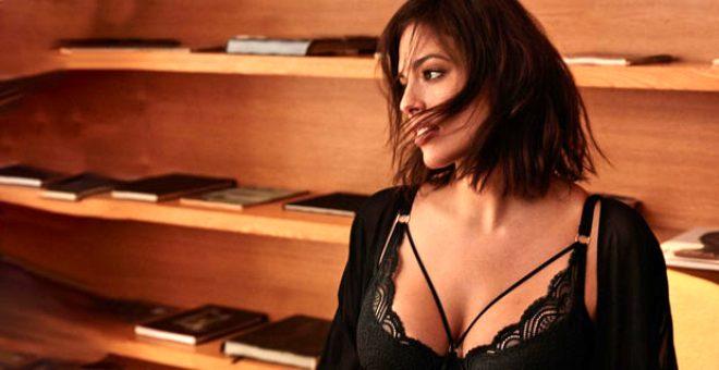 'New York'un yarısıyla yattım' diyen büyük beden model Ashley Graham kırmızı bikinisiyle olay oldu