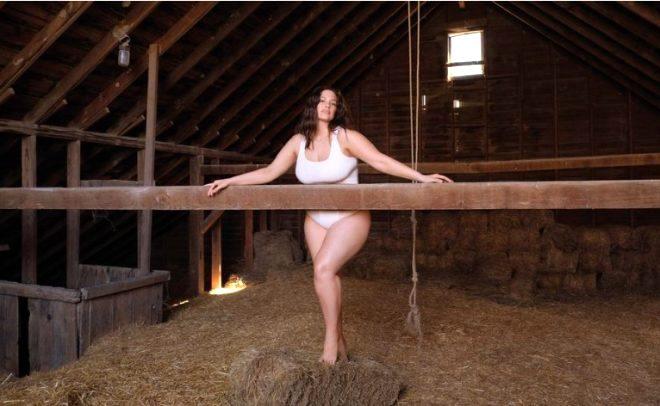 'New York'un yarısıyla yattım' diyen büyük beden model Ashley Graham kırmızı bikinisiyle olay oldu