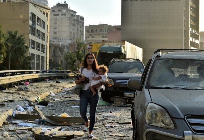 Beyrut'u kana bulayan patlama 300 bin insanı evsiz bıraktı