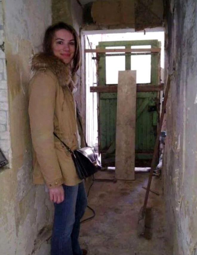 Genç çift, 1 euroya aldıkları mağara evi 12 ay içinde saraya dönüştürdü
