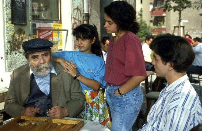 Şark Bülbülü'nün utangaç güzeli Hatice son haliyle hayran bıraktı! İşte efsane oyuncuların yıllar içindeki değişimi