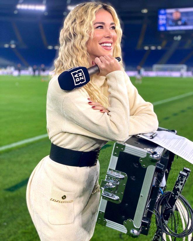Futbol dünyasının el üstünde tuttuğu güzel spiker Diletta Leotta'yı meslektaşı yerden yere vurdu