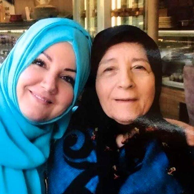 Önce babasını sonra annesini kaybetti! Virüsle boğuşan İkbal Gürpınar, anlattıklarıyla tüyler ürpertti