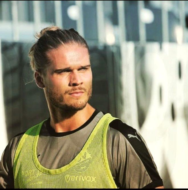 Yakışıklılığı tescillenen futbolcu Rurik Gislason'ın itirafı şaşırttı! Bir maçla spermlerine talep yağdı