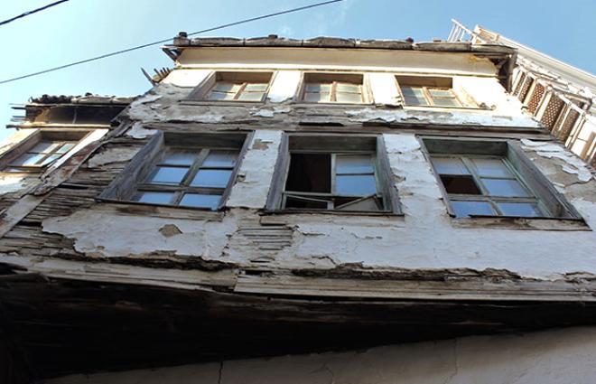 200 yıllık bilmece! Perili evin perisi yok, ziyaretçisi çok