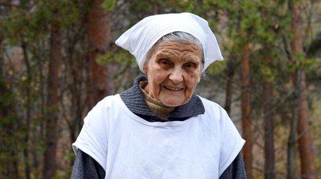 Neye niyet neye kısmet! Çeyizini düzebilmek için işe girdi, hiç durmadan 66 yıldır çalışıyor