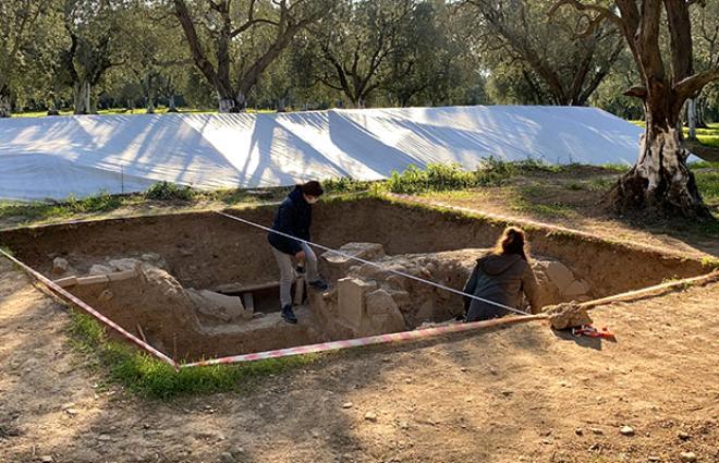 Anıt mezarın üstündeki mesajı gören arkeologlar 1500 yıllık uyarıyla karşılaştı