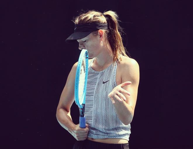 Güzelliğiyle büyüleyen Sharapova, hayranlarını üzen haberi sosyal medyadan verdi