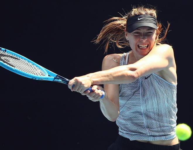 Güzelliğiyle büyüleyen Sharapova, hayranlarını üzen haberi sosyal medyadan verdi