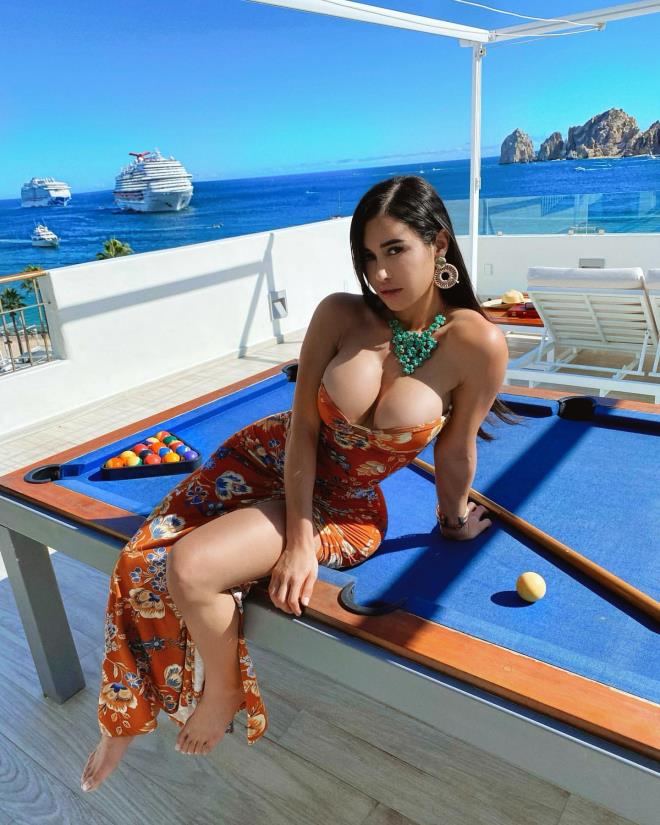 Meksika'nın Kim Kardashian'ı kalça büyütme ameliyatı sonrası hayatını kaybetti