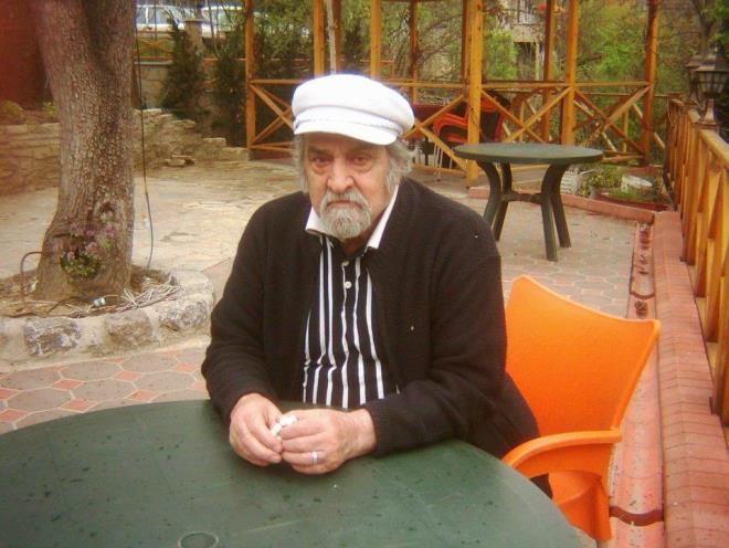 Usta oyuncu Ekrem Gökkaya hayatını kaybetti
