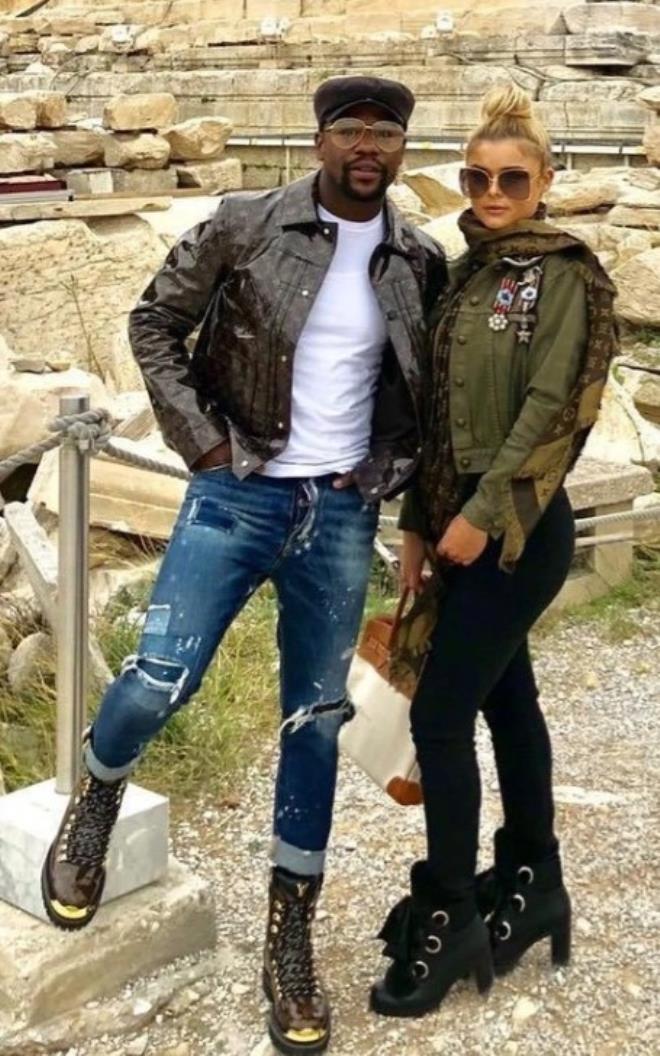 Dünyanın en zengin boksörü Floyd Mayweather, striptizci sevgilisinin babasından veto yedi