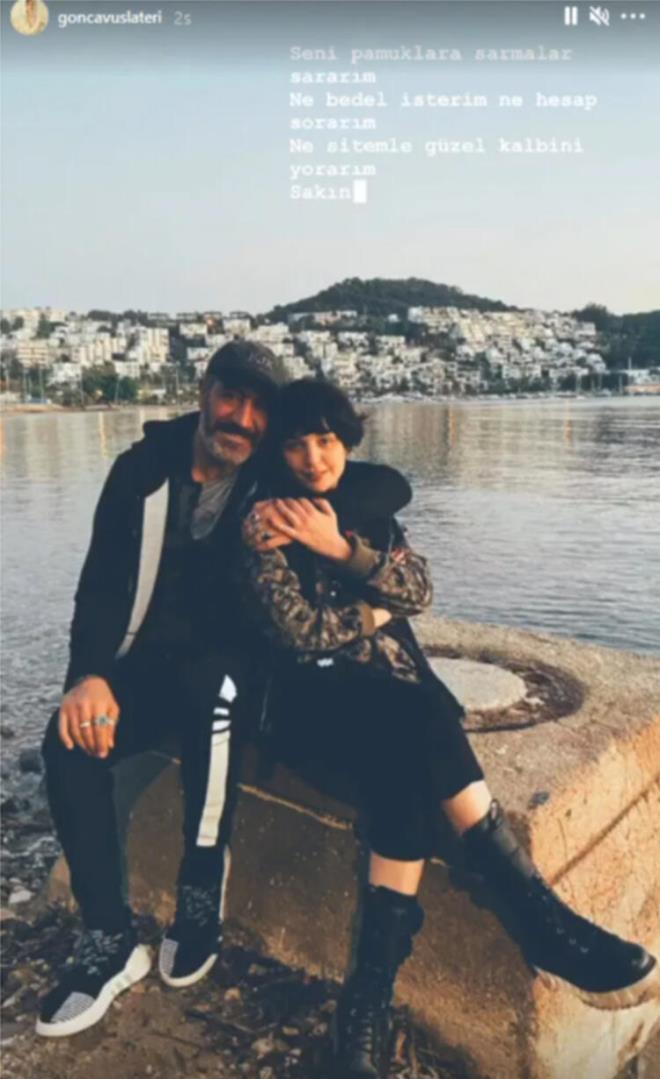 Sahnelerin müzmin bekarı, meşhur tabelanın altında 14 Şubat'ta yine umut diledi