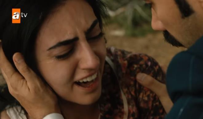 'Benim için acılıydı' diyen güzel oyuncu Selin Genç, tecavüz sahnesiyle ilgili ilk kez konuştu