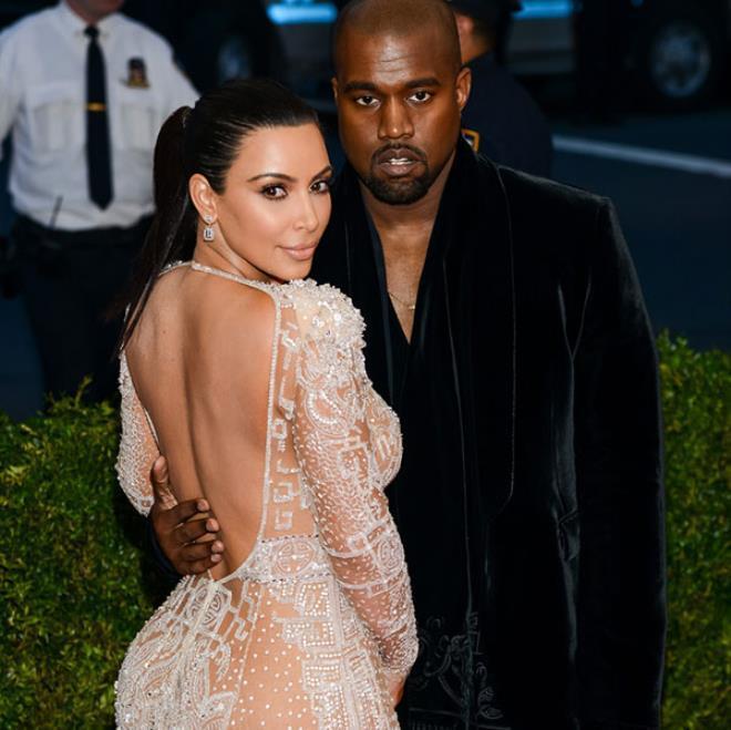 Boşanma öncesi sınırları yıktı geçti! Kim Kardashian bu kez tamamen soyundu