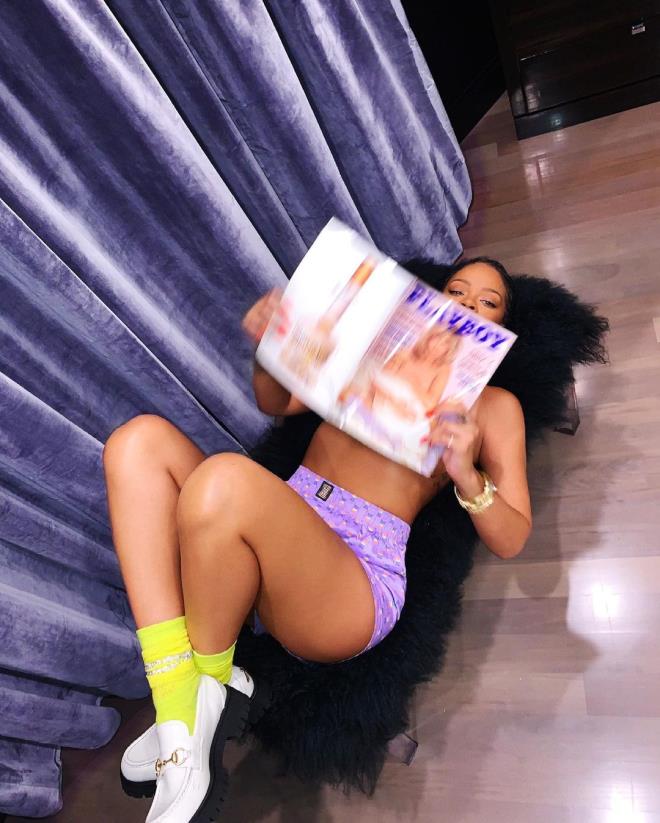 Efsane geri döndü! Cesur pozların kraliçesi Rihanna iç çamaşırlı fotoğraflarıyla Instagram'ı kasıp kavurdu