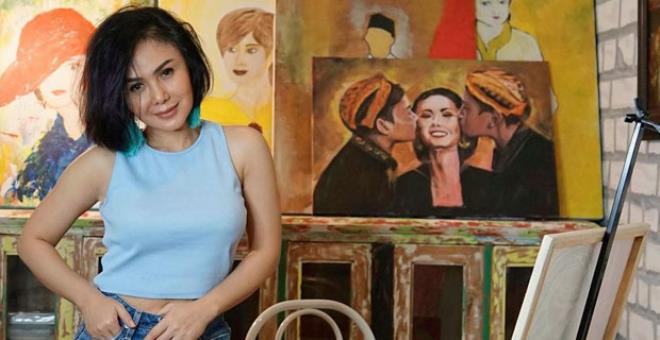 Rezalet! Oğullarıyla cinsel içerikli film izlediğini söyleyen Endonezyalı şarkıcı Yuni Shara'ya tepki yağdı